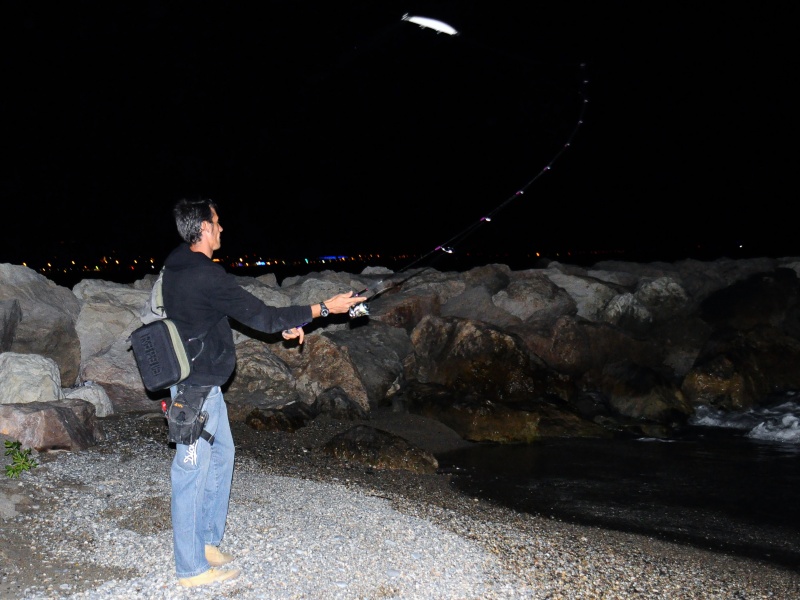 Lancer le long des digues rocheuses permet souvent de toucher du barracuda !