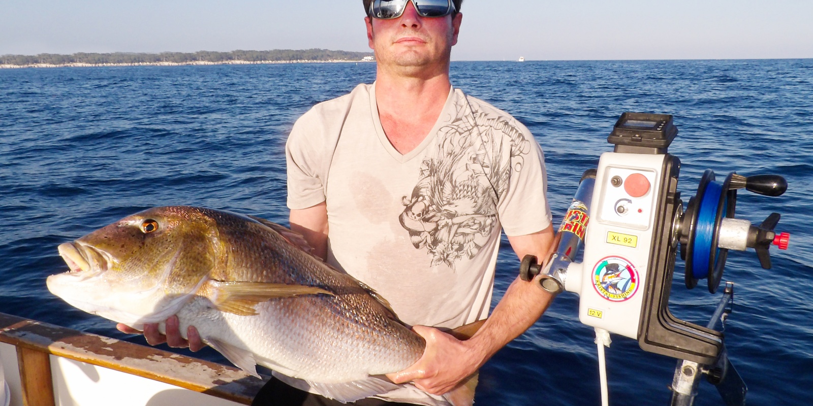 Magnifique denti de 9 kg pris au downrigger Kristal Fishing ! 