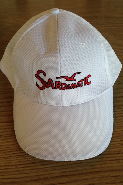 Distributeur de sardines Sardamatic : une casquette offerte