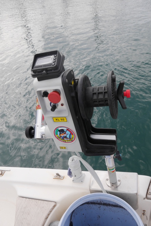 En changeant uniquement la bobine, le treuil XL 92 peut être aussi utilisé pour la pêche des grandes profondeurs