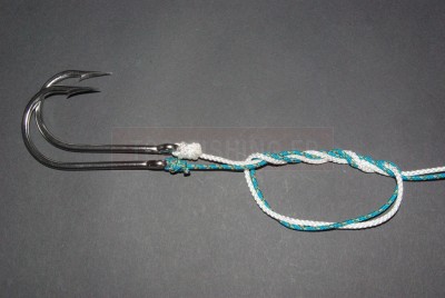 Puis une troisième fois.