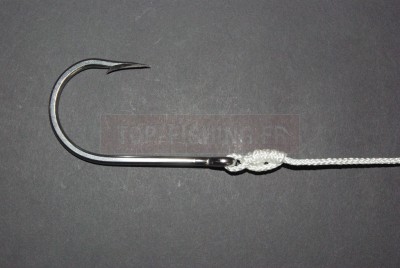 Coupez l\'excédent du brin libre. Le nœud est terminé.