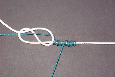 Vous effectuez des tours en recouvrant le premier passage.