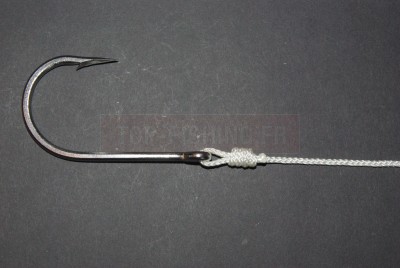  Coupez l\'excédent. Votre nœud est terminé.