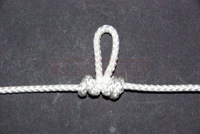 Serrez. Les spires doivent s\'accoler sans se chevaucher.