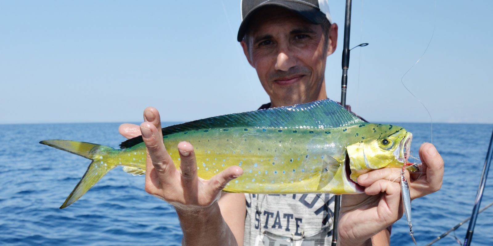 Coryphène prise au lancer au casting jig 
