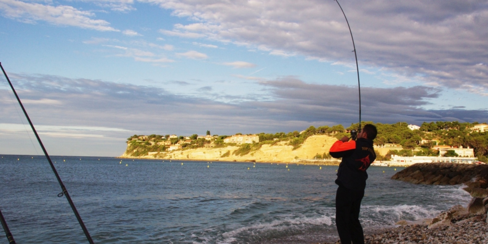 lancer-type-surfcasting.jpg Lancer en Surfcasting, Bruno avec son Italcanna