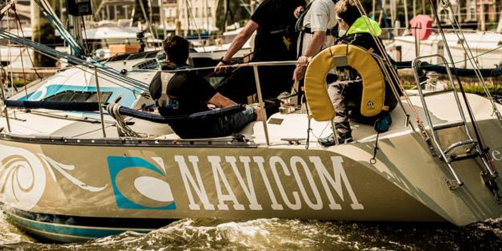 navicom-1.jpg Spécialiste Français en Électronique de bord, Équipement, Pêche, Sécurité, Communication, Énergie,...