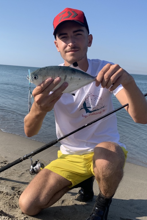 Lucas Chappaz avec une liche glauque, attrapée au Dragon Fly