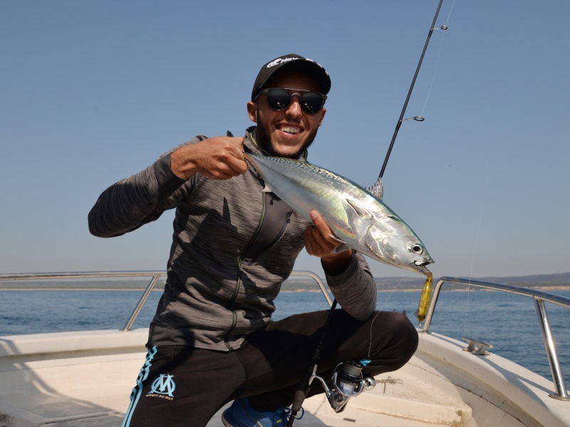 La joie de Nicolas d’avoir pris un bonitou au stickbait Realis Pencil Duo