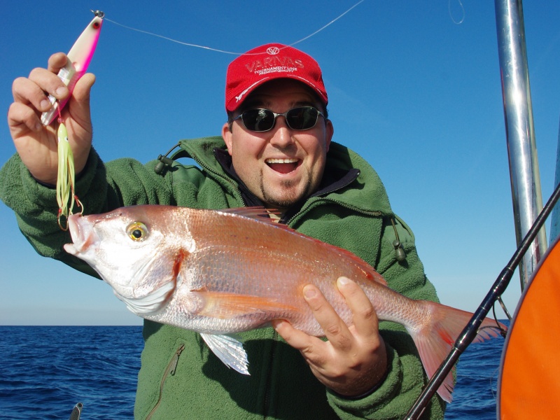 Beau pageot pris avec un inchiku de 200 g à 60 m de profondeur