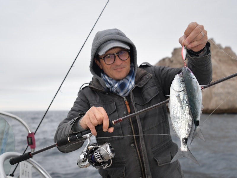 Avec un assist double en queue sur son casting jig Flat Glider Megabass, Laurent a eu la surprise de faire un doublé !