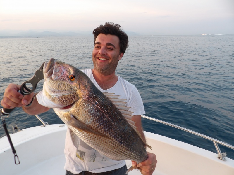 Ce denti a mordu sur un severeau trainé à 30 m de profondeur grâce à la technique du downrigger
