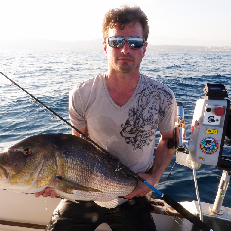 Cet énorme denti de 9 kg est la preuve de l’efficacité du downrigger Kristal Fishing !