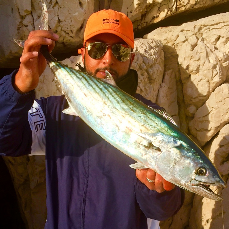 technique-shore-jigging-11.jpg Une pélamide du bord est un magnifique coup de ligne!